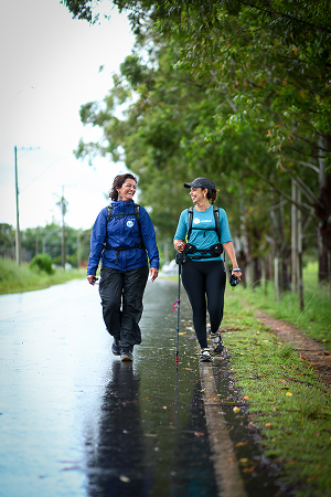 Pessoas Caminhando