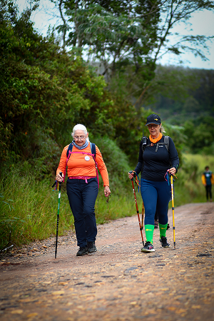 Pessoas Caminhando
